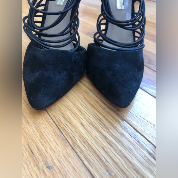 BCBG GENERATION-Caliko suede strappy elastic pumps. Size 6M. Black - Picture 9 of 16